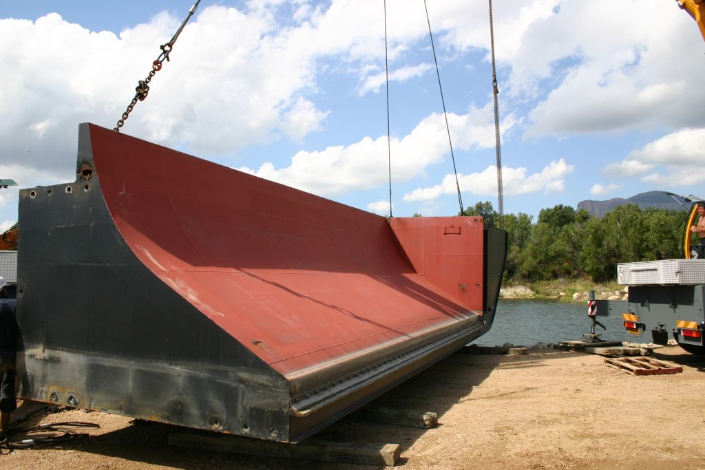 Split hopper barge 160 m3